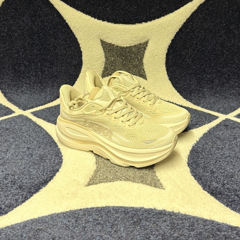 Hoka Bondi 9 Sand Womens Size 8